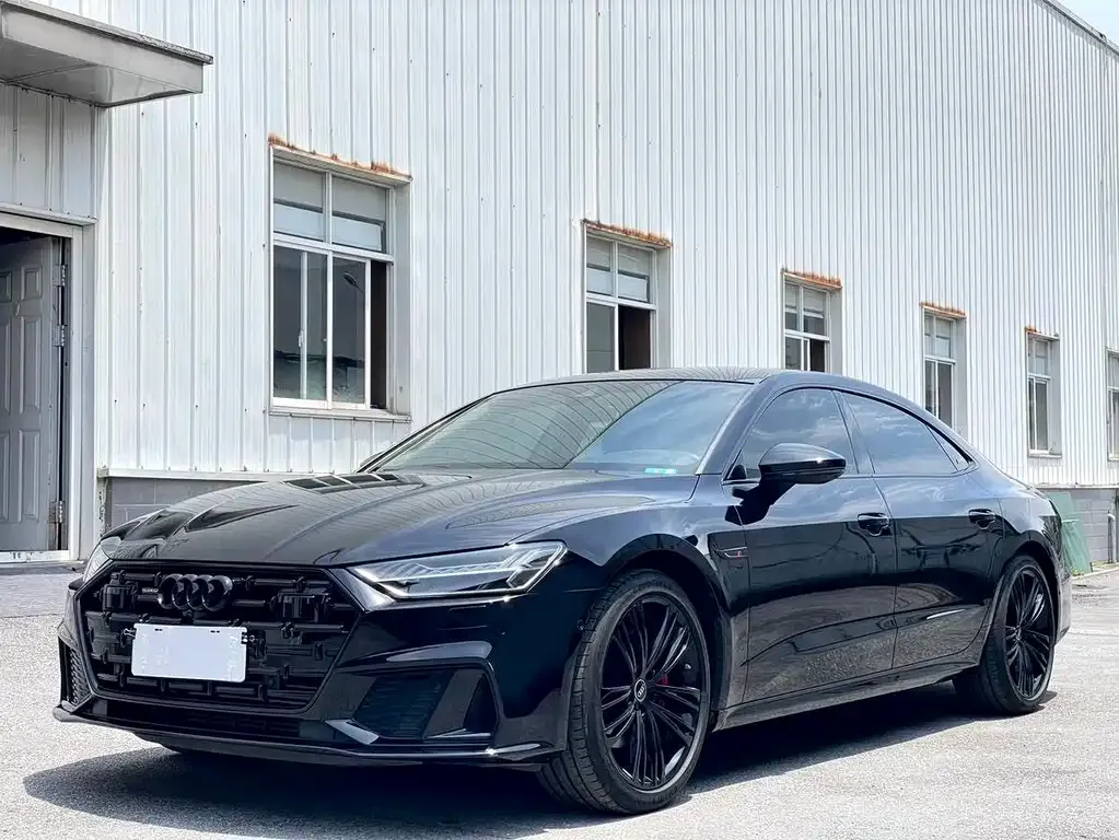 Audi A7L — фото 1
