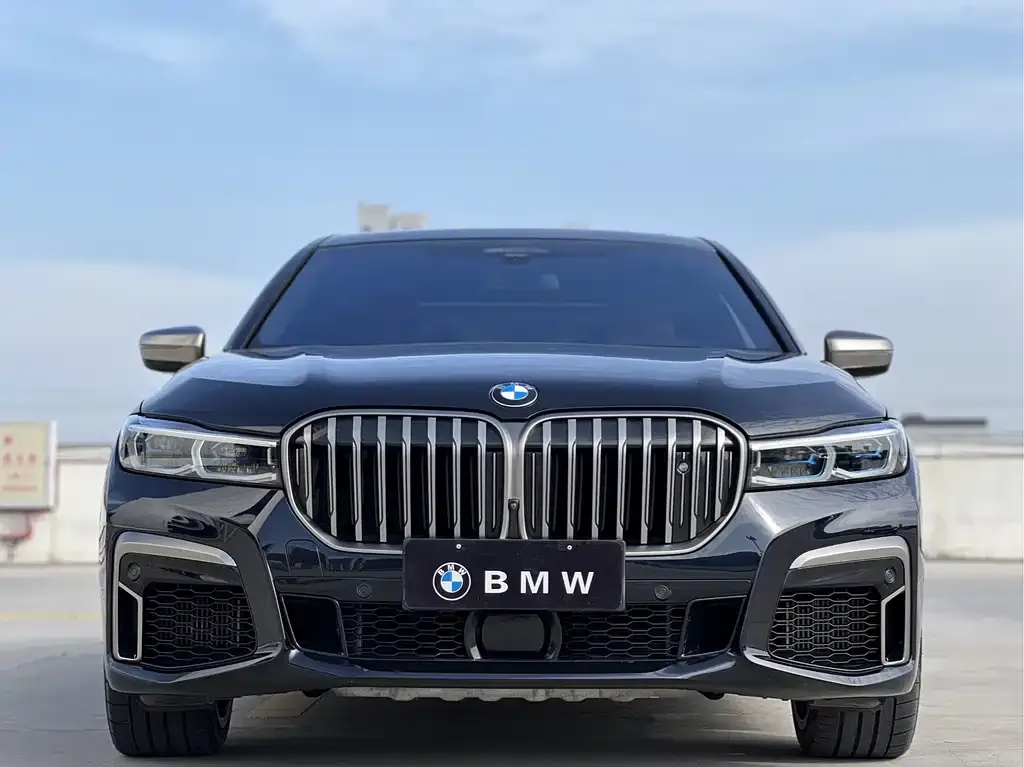 BMW 7 Series — фото 3