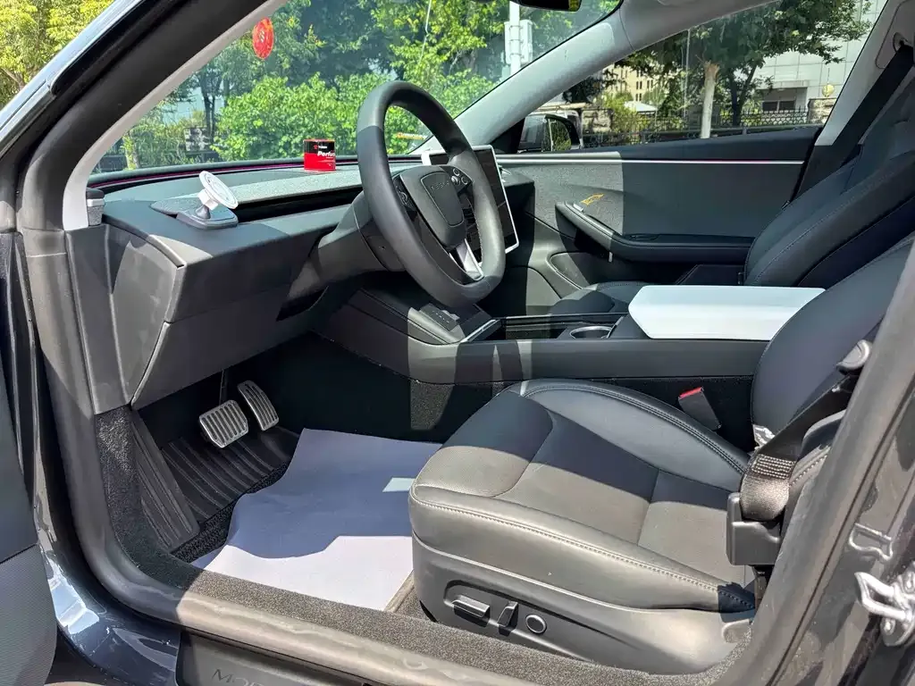 Tesla Model 3 — фото 6