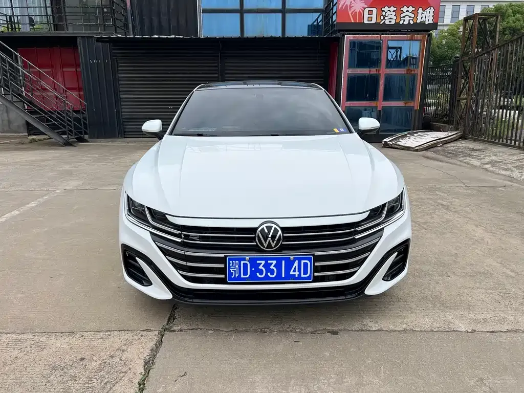 Volkswagen CC 2023 из CN, фото 4