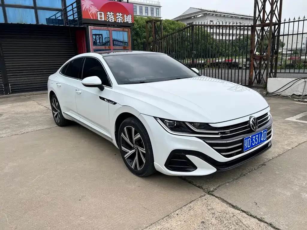 Volkswagen CC 2023 из CN, фото 9