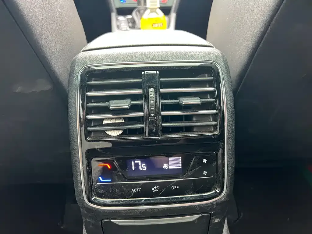 Volkswagen CC 2023 из CN, фото 3