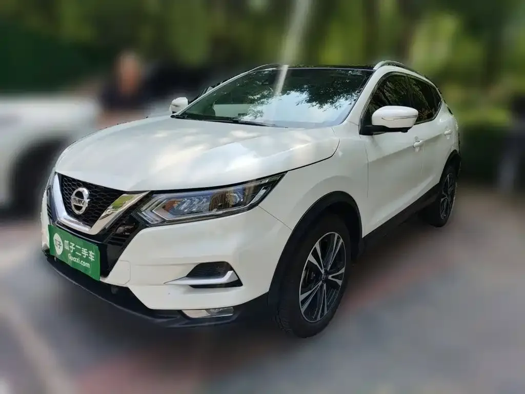 Nissan Qashqai — фото 1