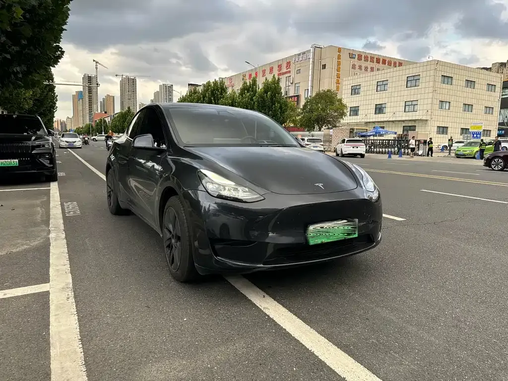Tesla Model Y — фото 4