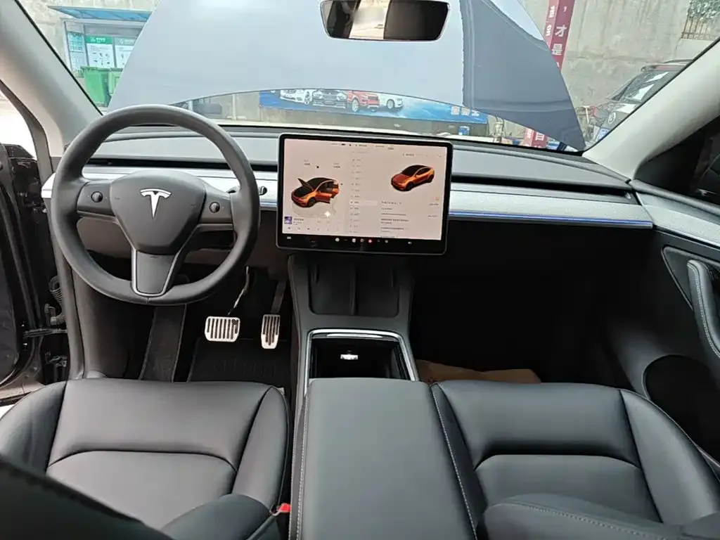 Tesla Model Y — фото 7