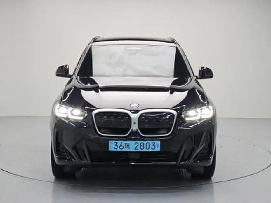 BMW iX3 — фото 2