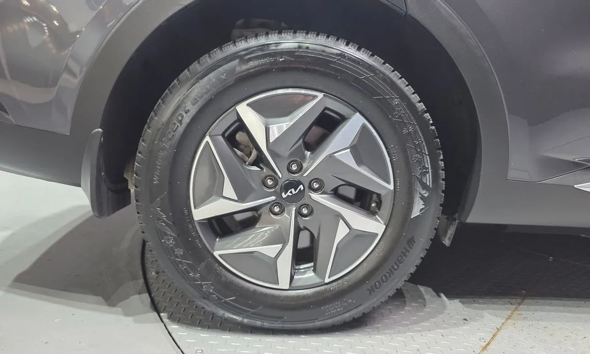 Kia Sorento — фото 7