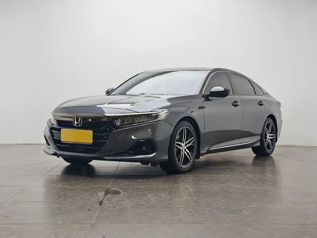 Honda Accord — фото 1