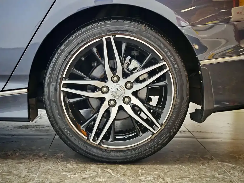 Honda Accord — фото 5