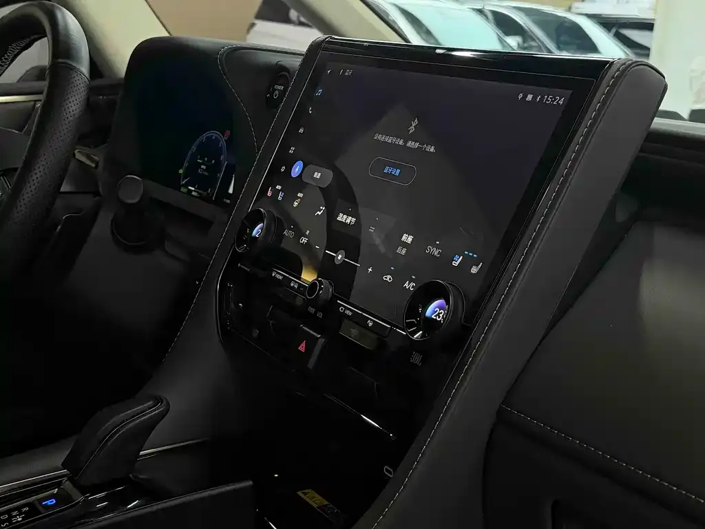 Toyota Vellfire — фото 5