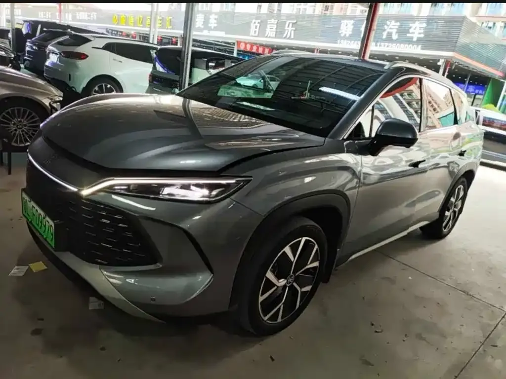 BYD L DM-i — фото 1