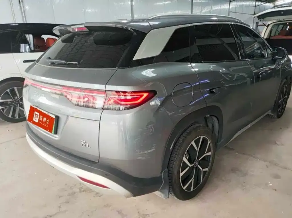 BYD L DM-i — фото 7