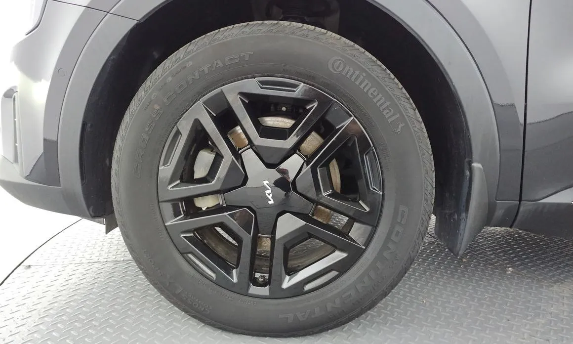 Kia Sorento — фото 8