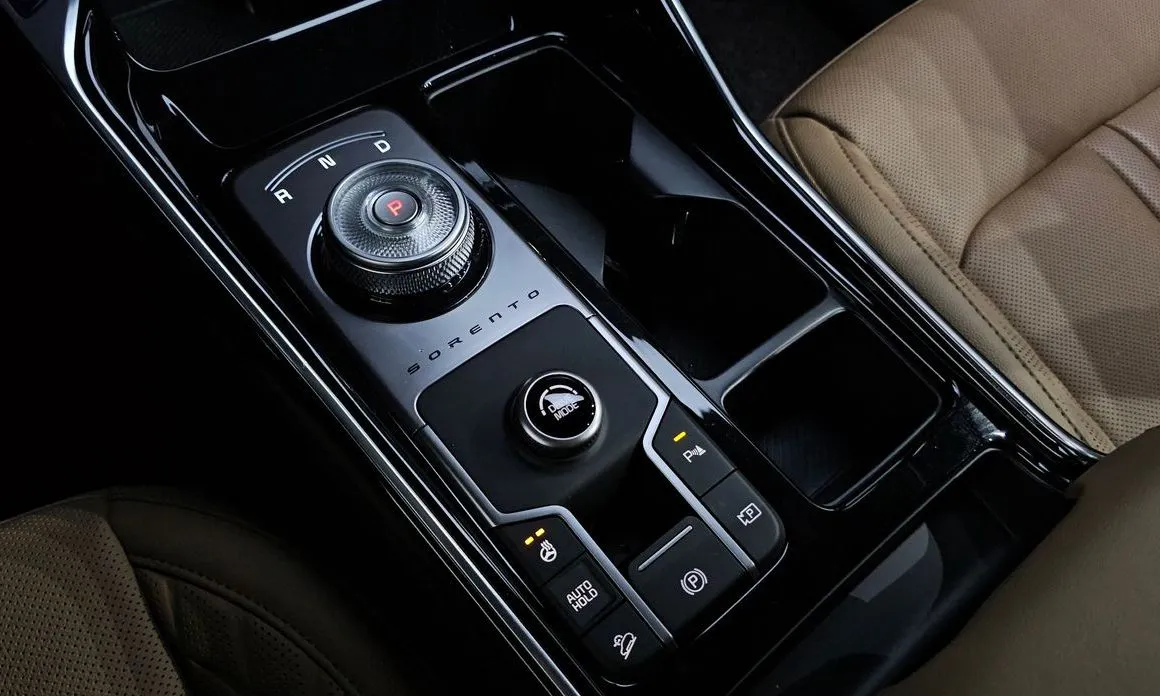 Kia Sorento — фото 6