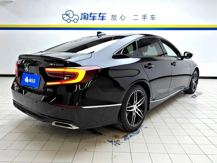 Honda Accord — фото 5