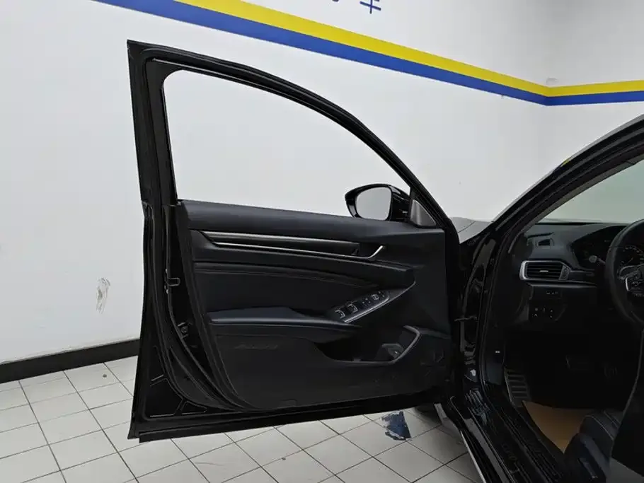 Honda Accord — фото 2