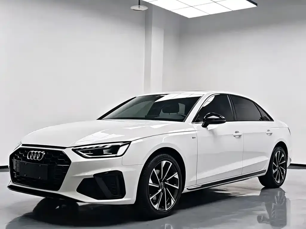Audi A4L — фото 1
