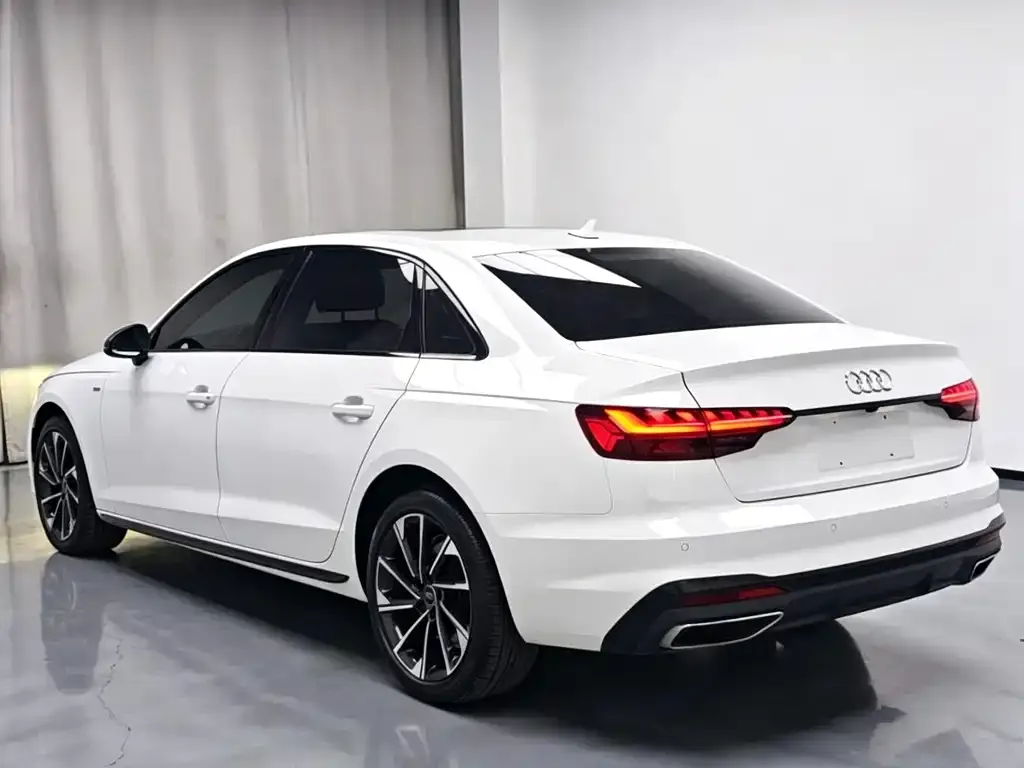 Audi A4L — фото 9