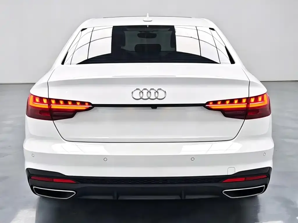 Audi A4L — фото 5
