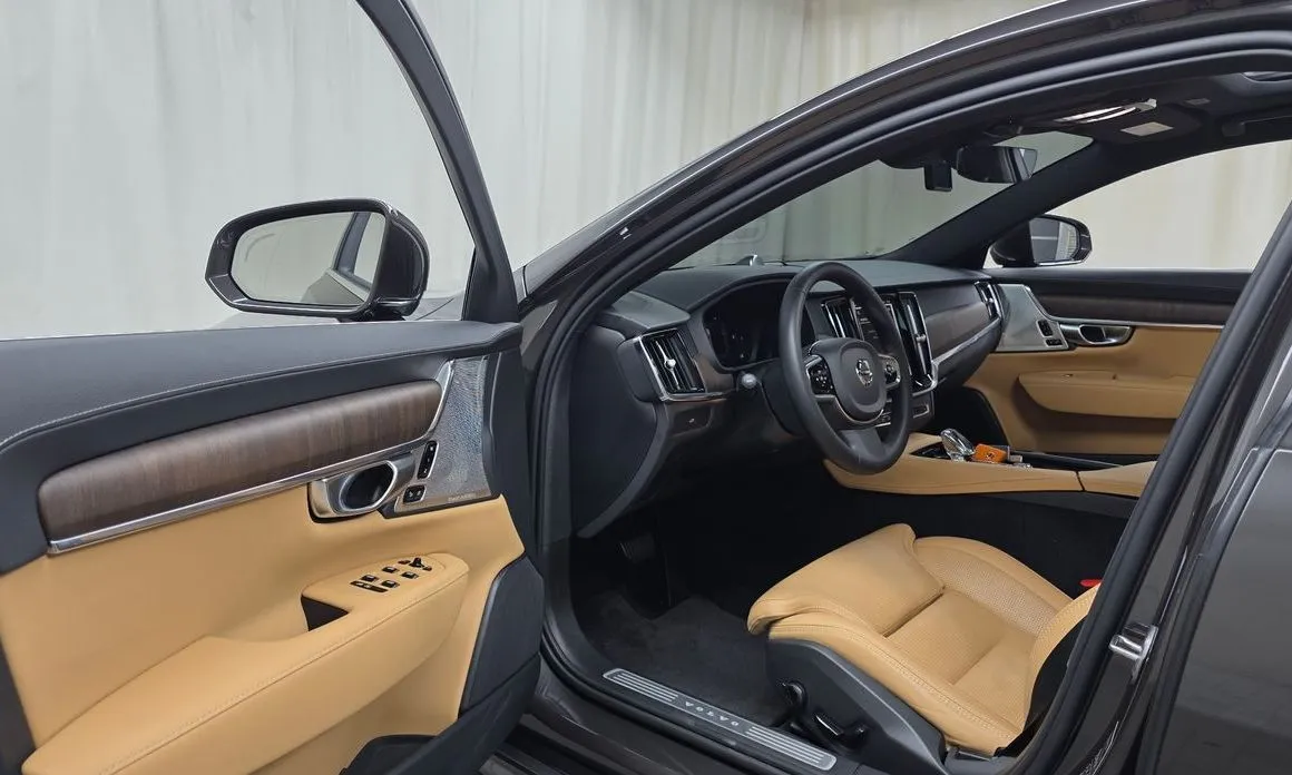 Volvo S90 2023 из KR, фото 8