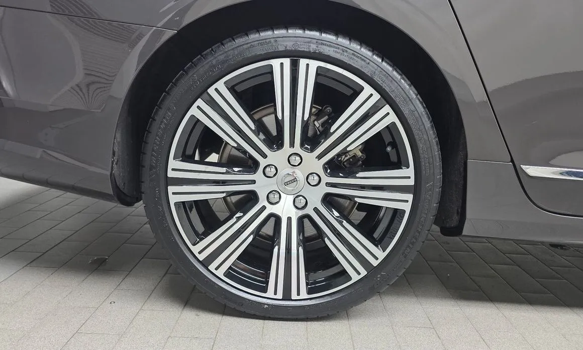 Volvo S90 2023 из KR, фото 5