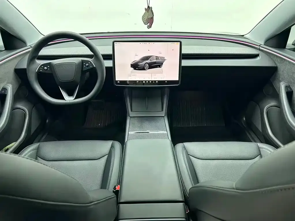 Tesla Model 3 — фото 4
