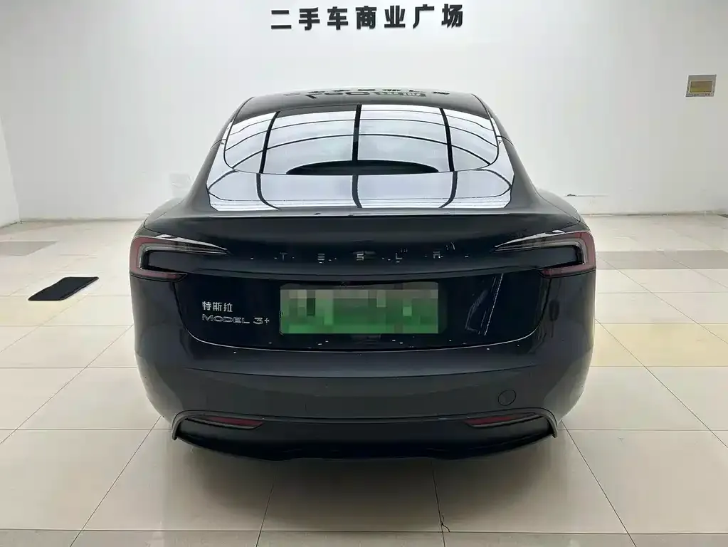 Tesla Model 3 — фото 10