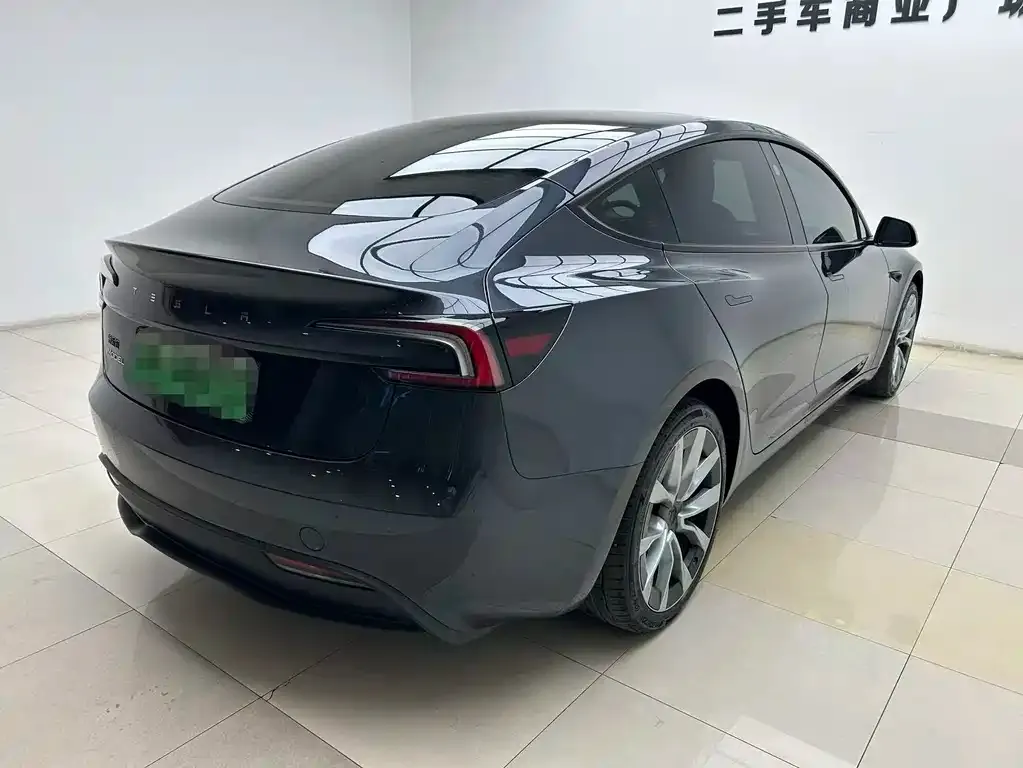 Tesla Model 3 — фото 2