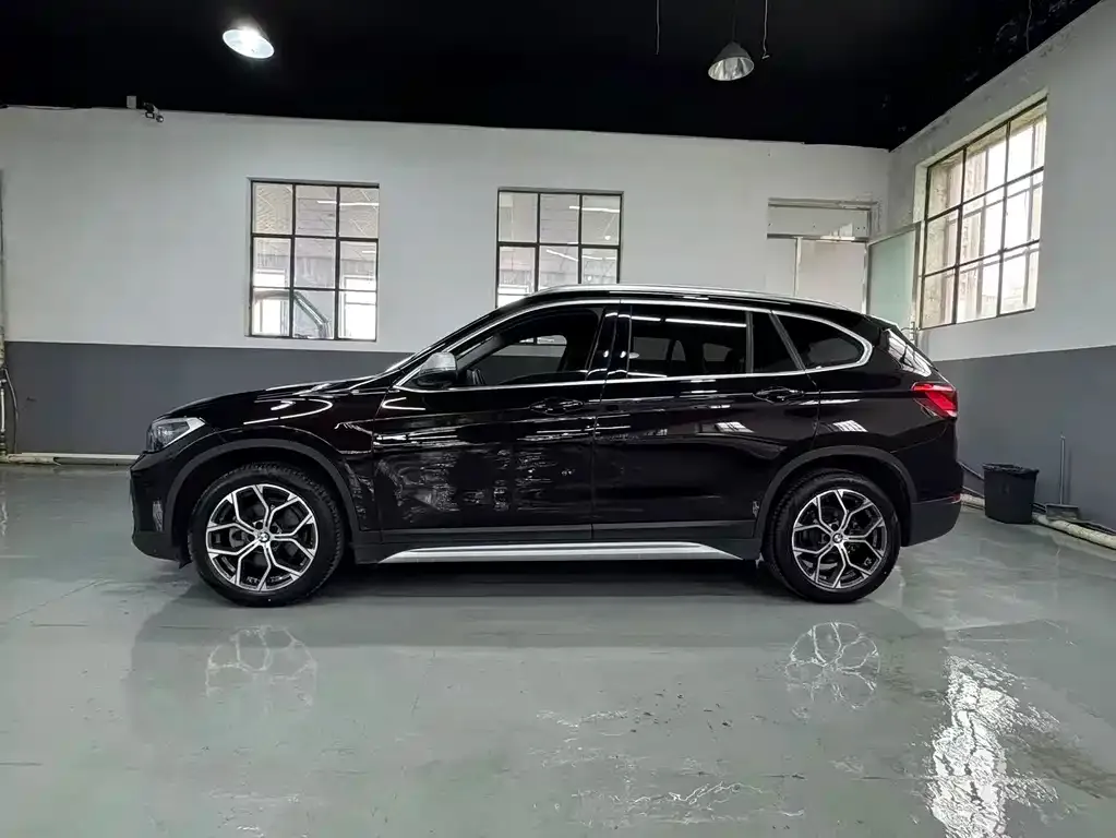 BMW X1 — фото 5