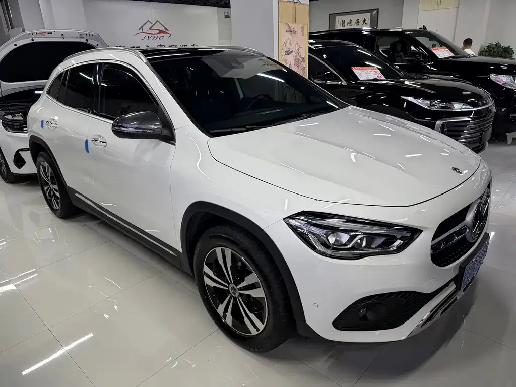 Mercedes-Benz GLA — фото 3
