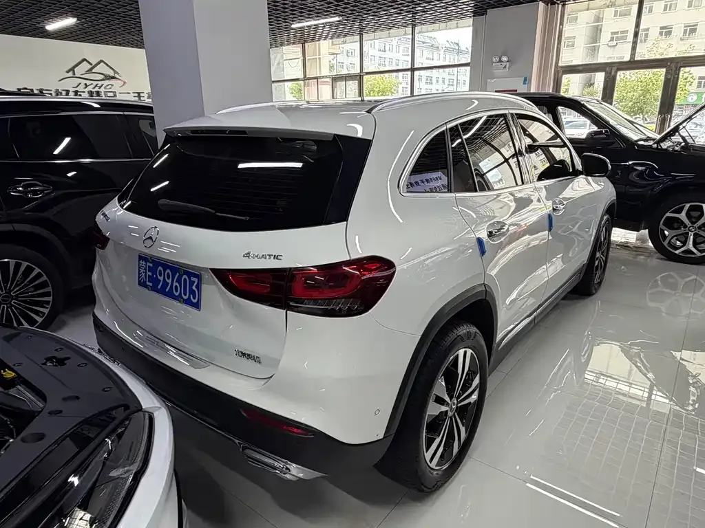 Mercedes-Benz GLA — фото 10