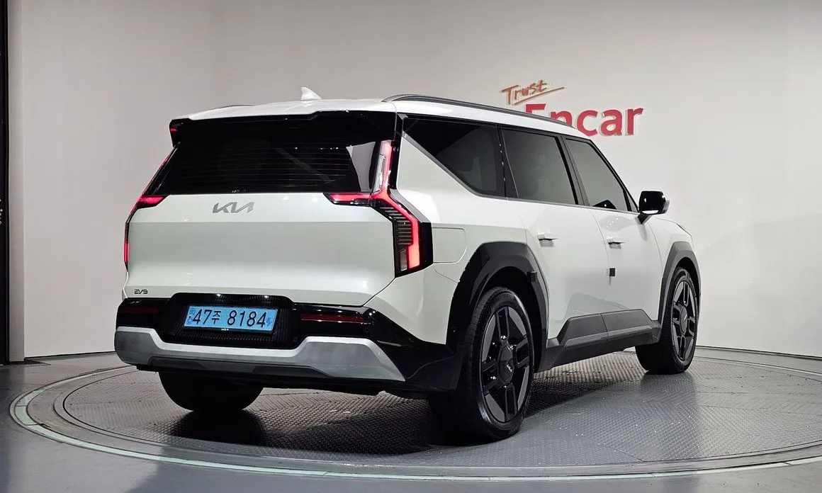 Kia EV9 2024 из KR, фото 2