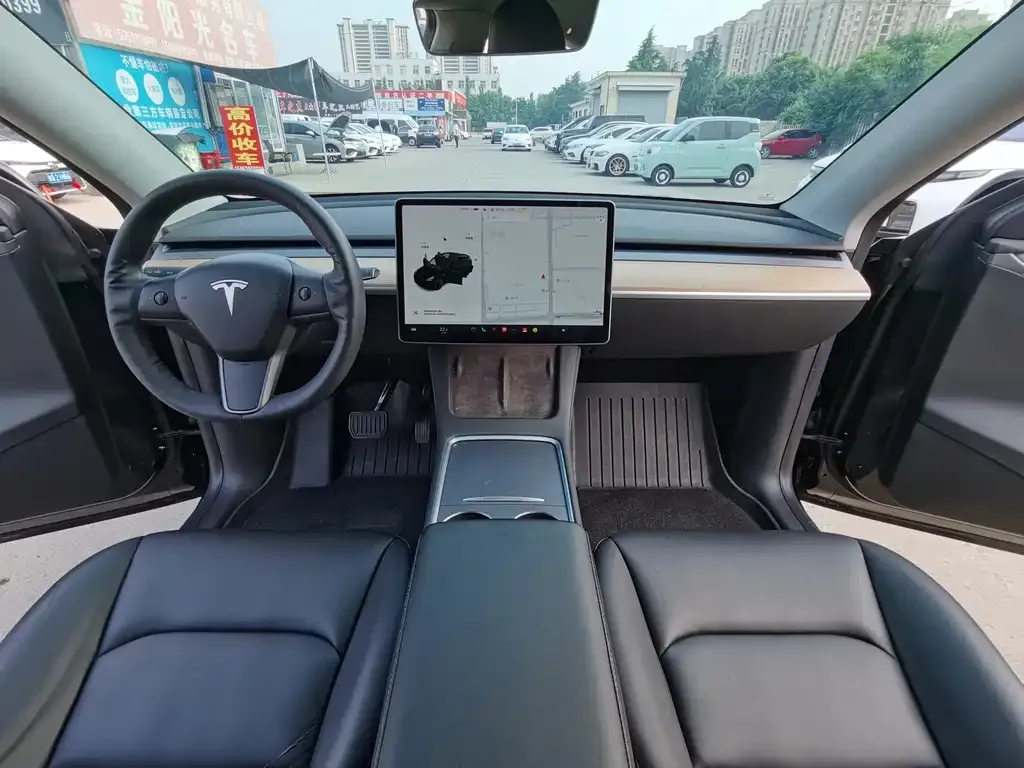 Tesla Model Y — фото 4