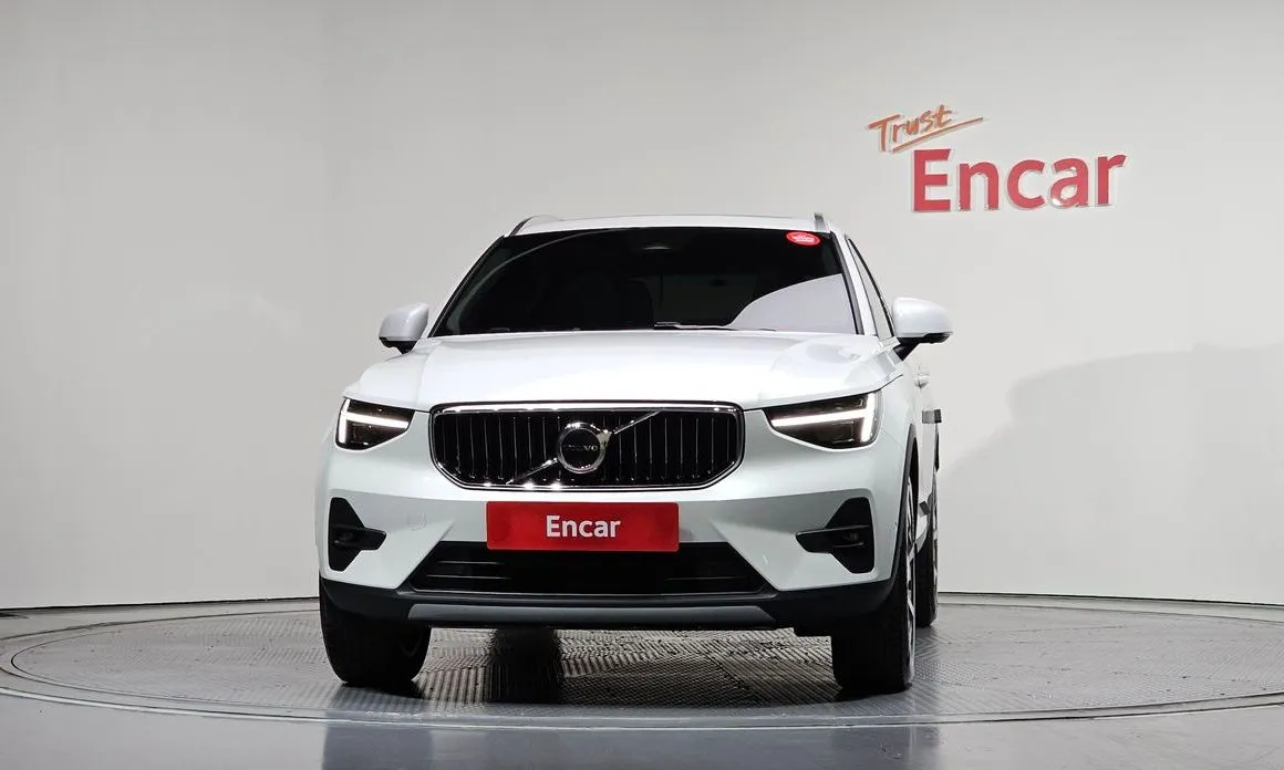 Volvo XC40 2024 из KR, фото 3