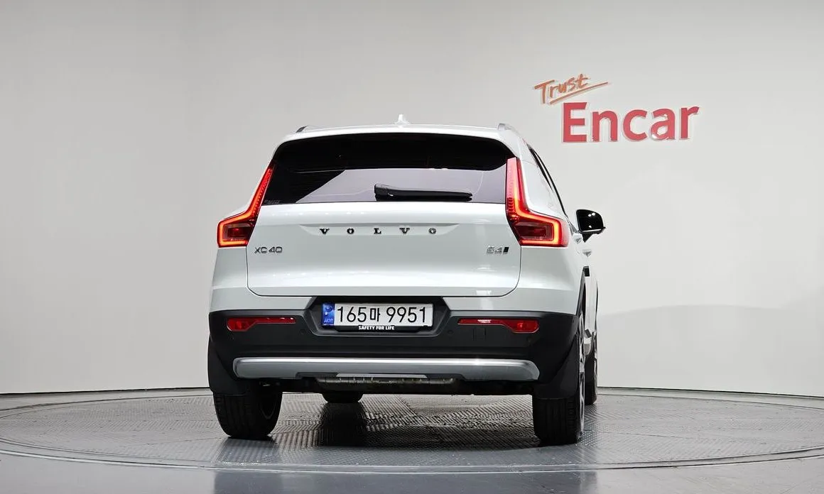 Volvo XC40 2024 из KR, фото 5