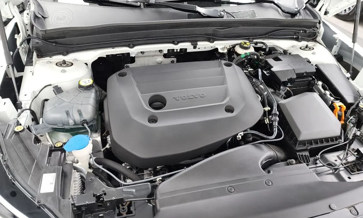 Volvo XC40 2024 из KR, фото 10