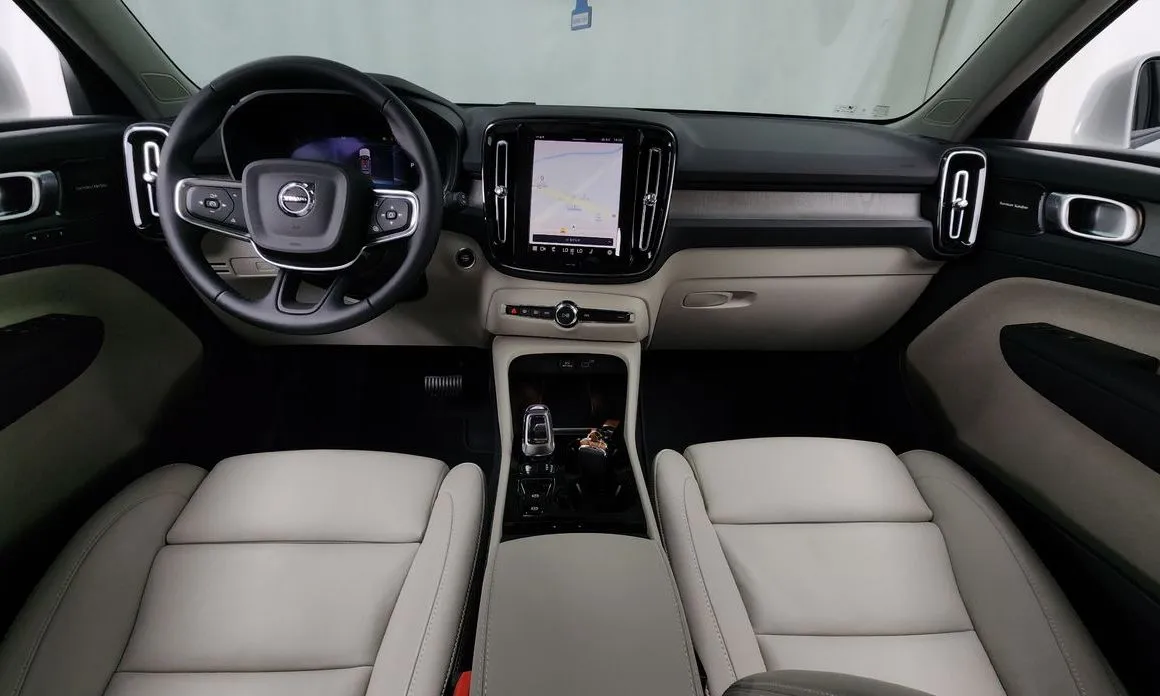 Volvo XC40 2024 из KR, фото 4