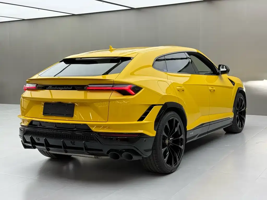 Lamborghini Urus — фото 6