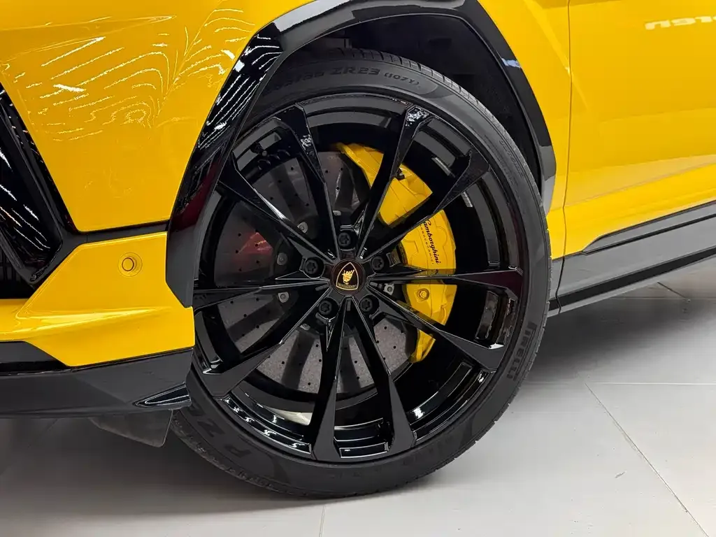 Lamborghini Urus — фото 8