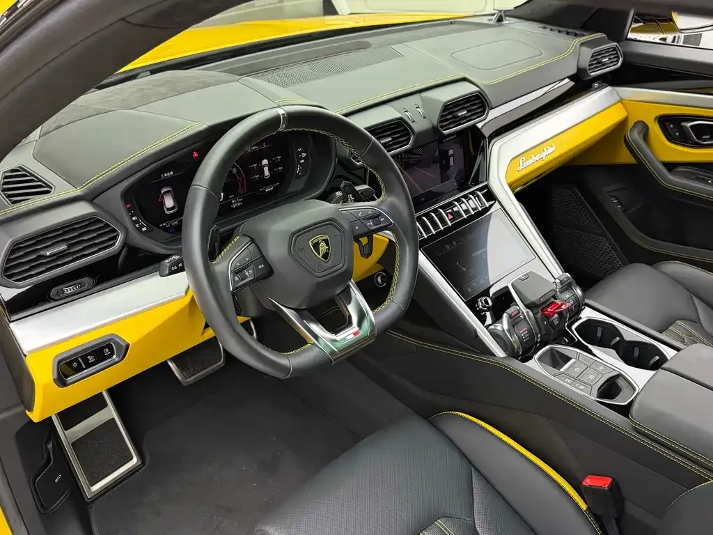 Lamborghini Urus — фото 10