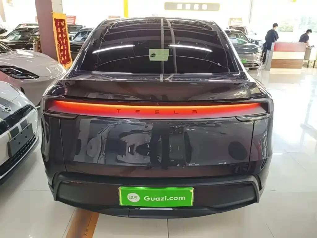 Tesla Model Y — фото 3