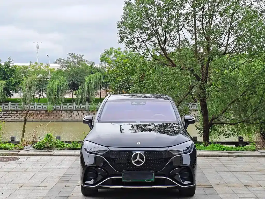 Mercedes-Benz EQE SUV 2023 из CN, фото 9