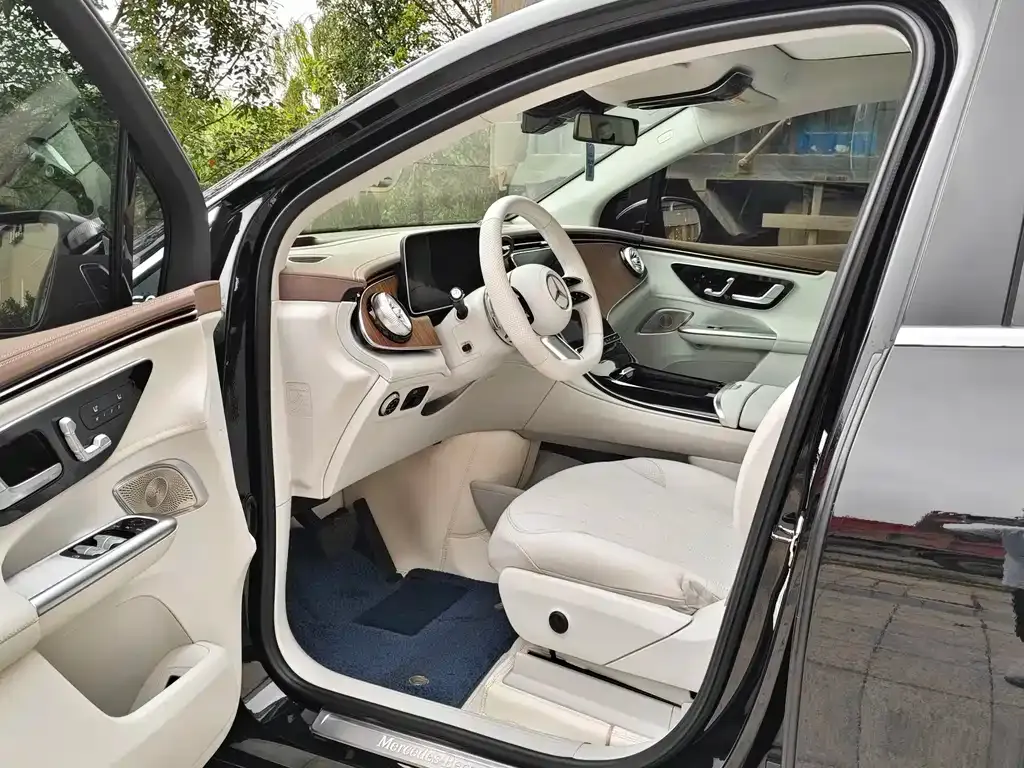 Mercedes-Benz EQE SUV 2023 из CN, фото 6