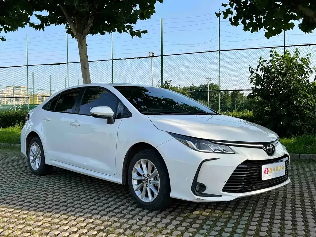 Toyota Corolla — фото 6