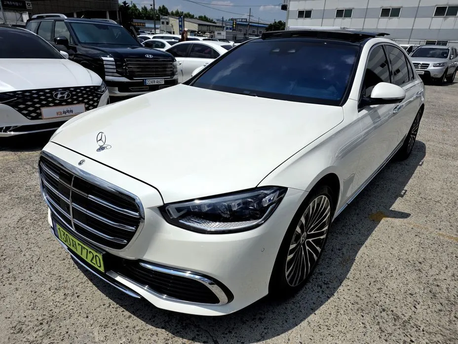 Mercedes-Benz S-Class — фото 1