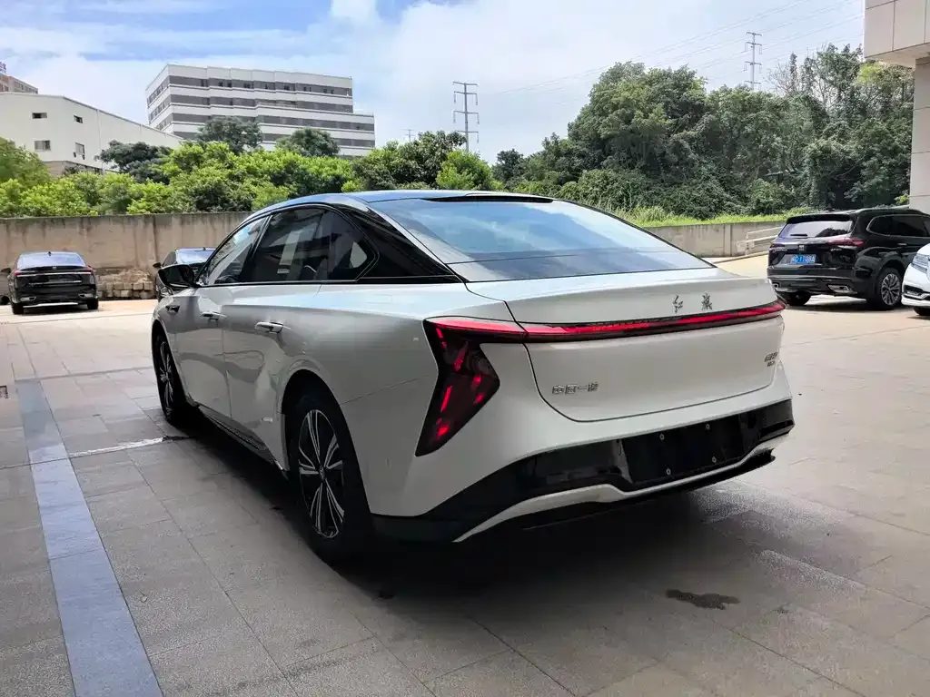Hongqi EH7 — фото 10