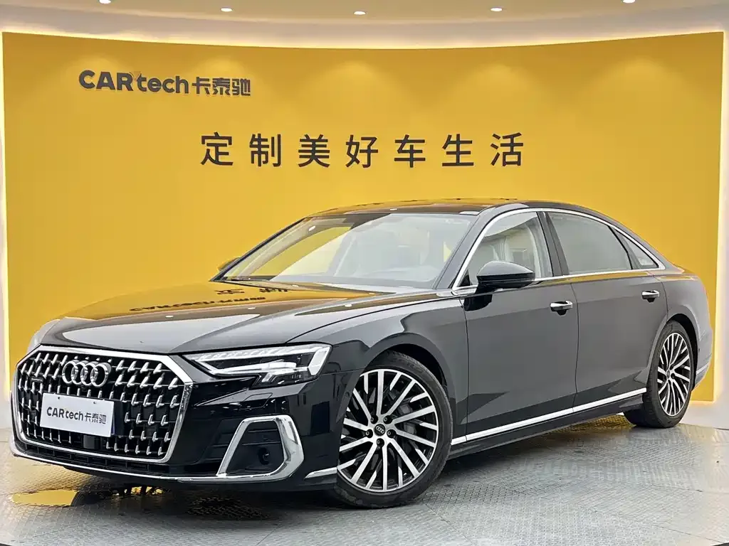 Audi A8 — фото 1