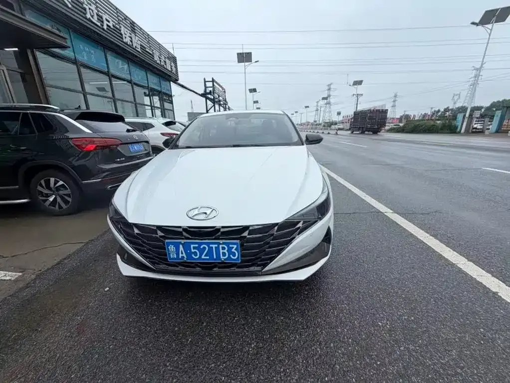 Hyundai Elantra — фото 9