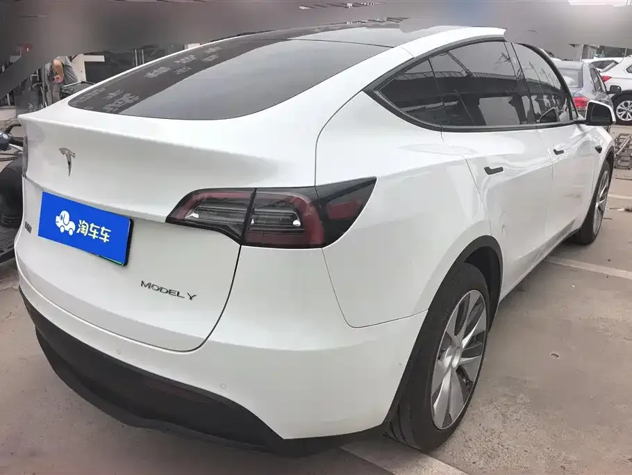 Tesla Model Y — фото 4