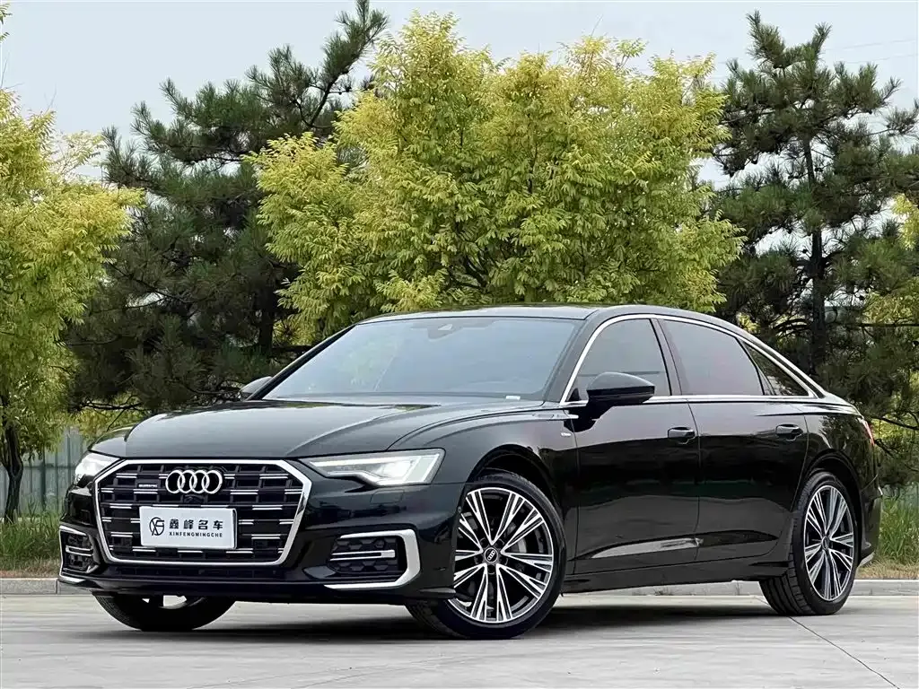 Audi A6L — фото 1